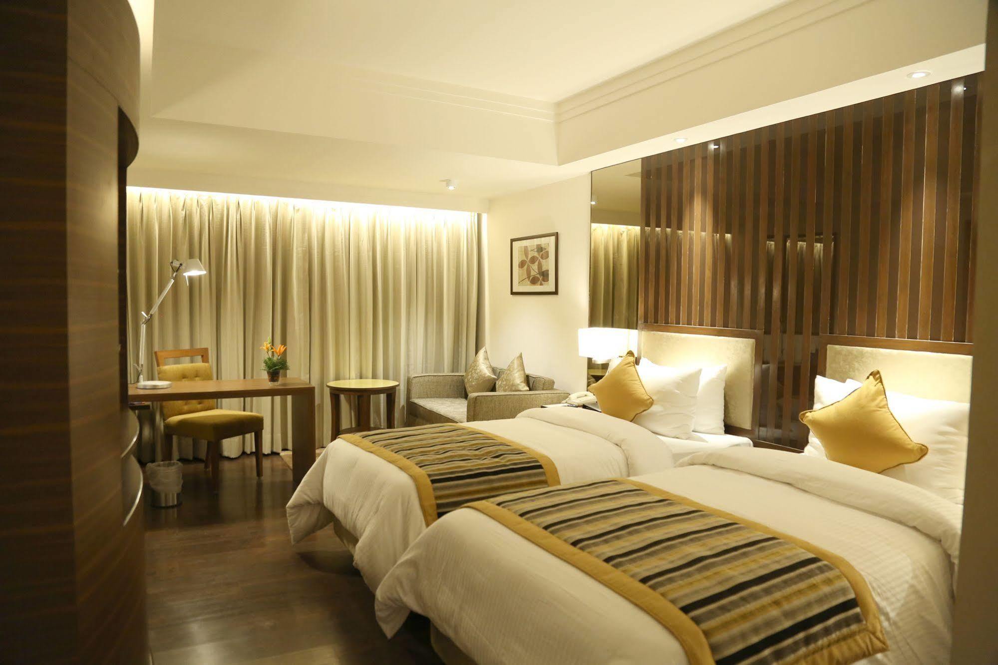 Aditya Park-A Sarovar Portico Hotel Hyderabad Exterior photo